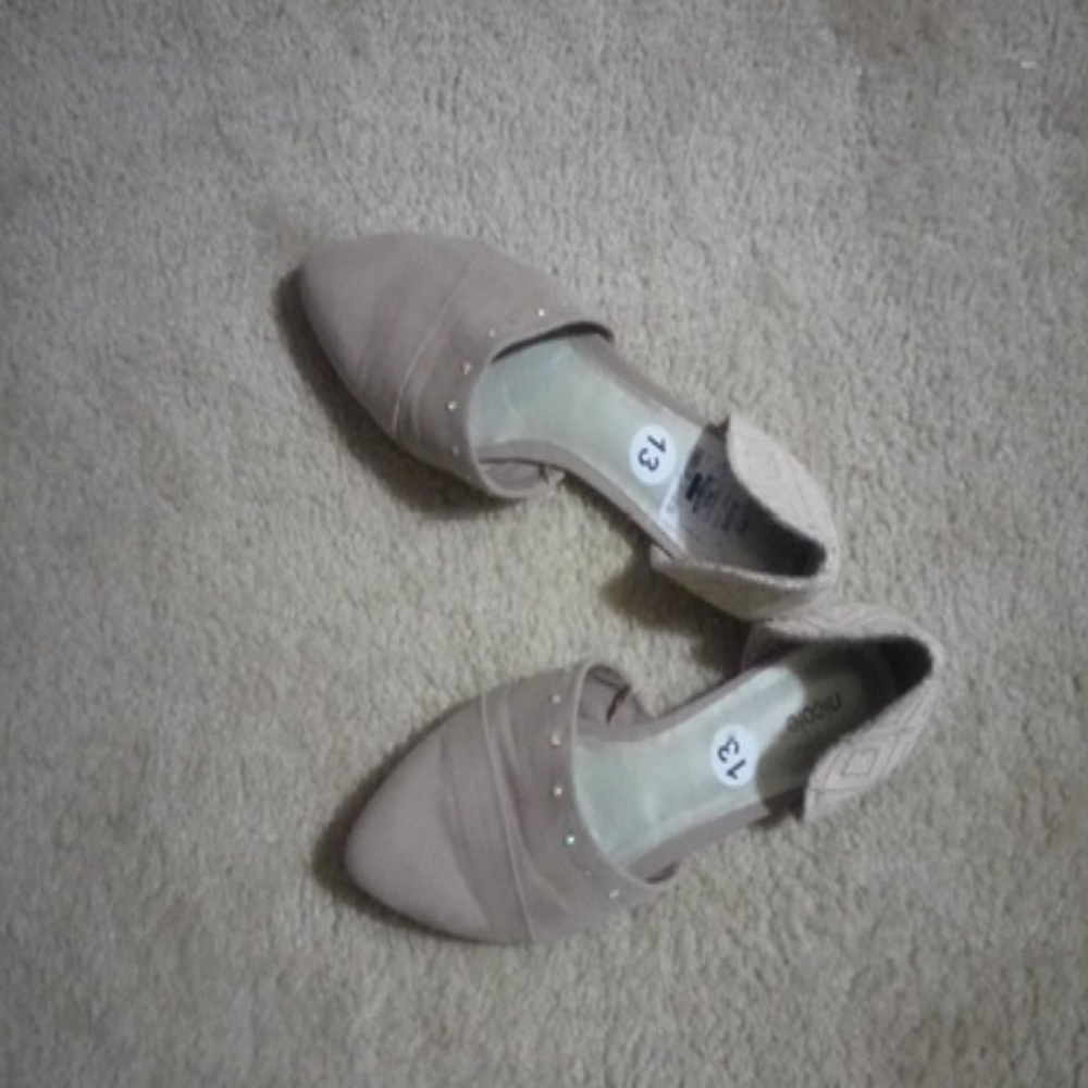Nicole cut-out flats